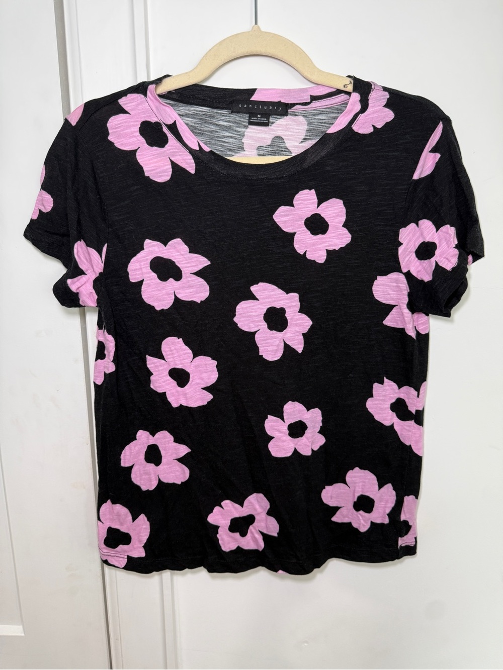 🌸 Sanctuary "The Perfect Tee" in Rose Smoke Flower Pop size medium🌸